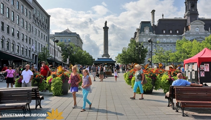 Quảng trường Place Jacques-Cartier